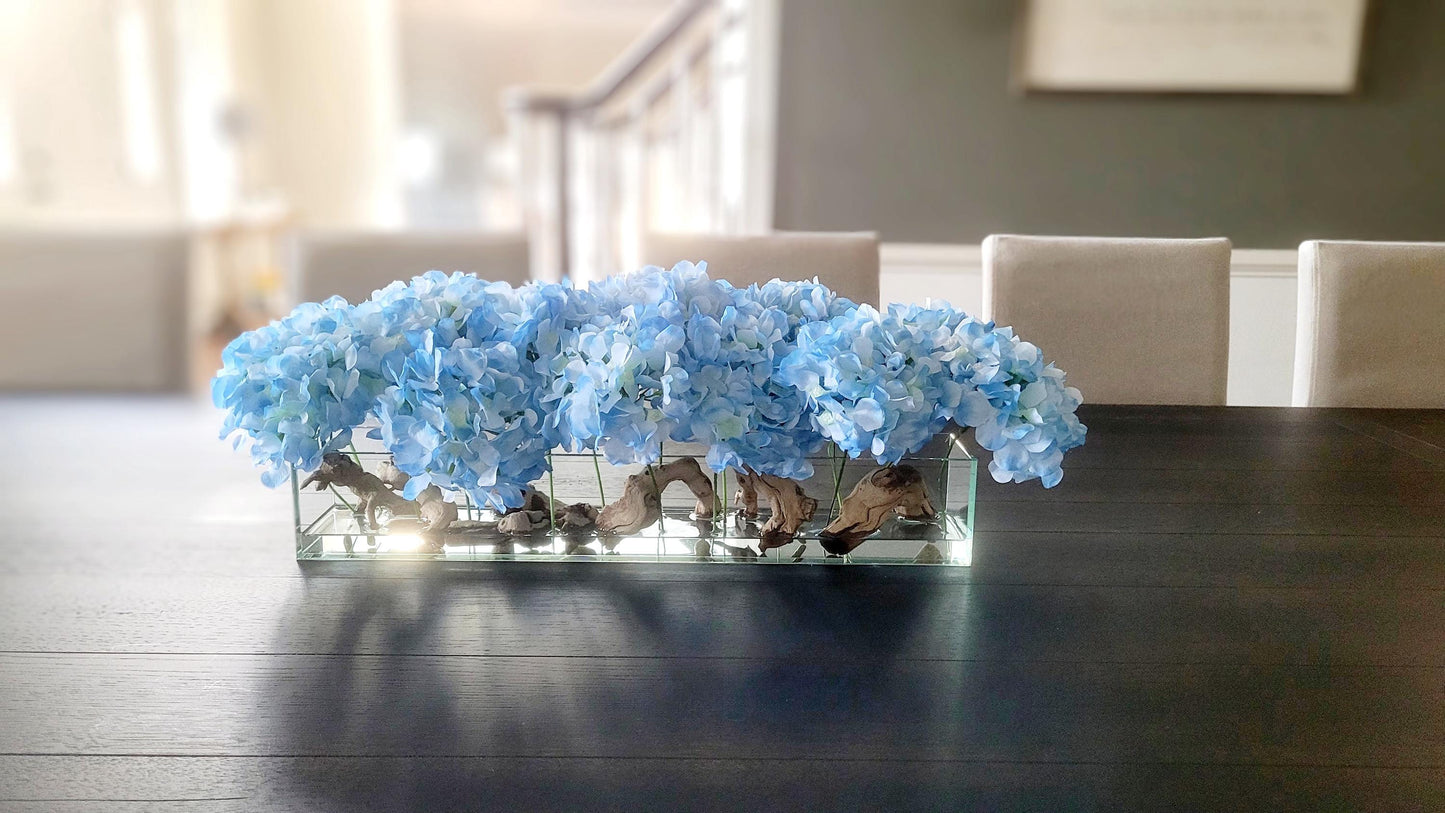 Modern Farmhouse Decor Modern Glass Vase Arrangement Dining Table Contemporary Decor Hydrangea Floral Display Modern Coastal Arrangement