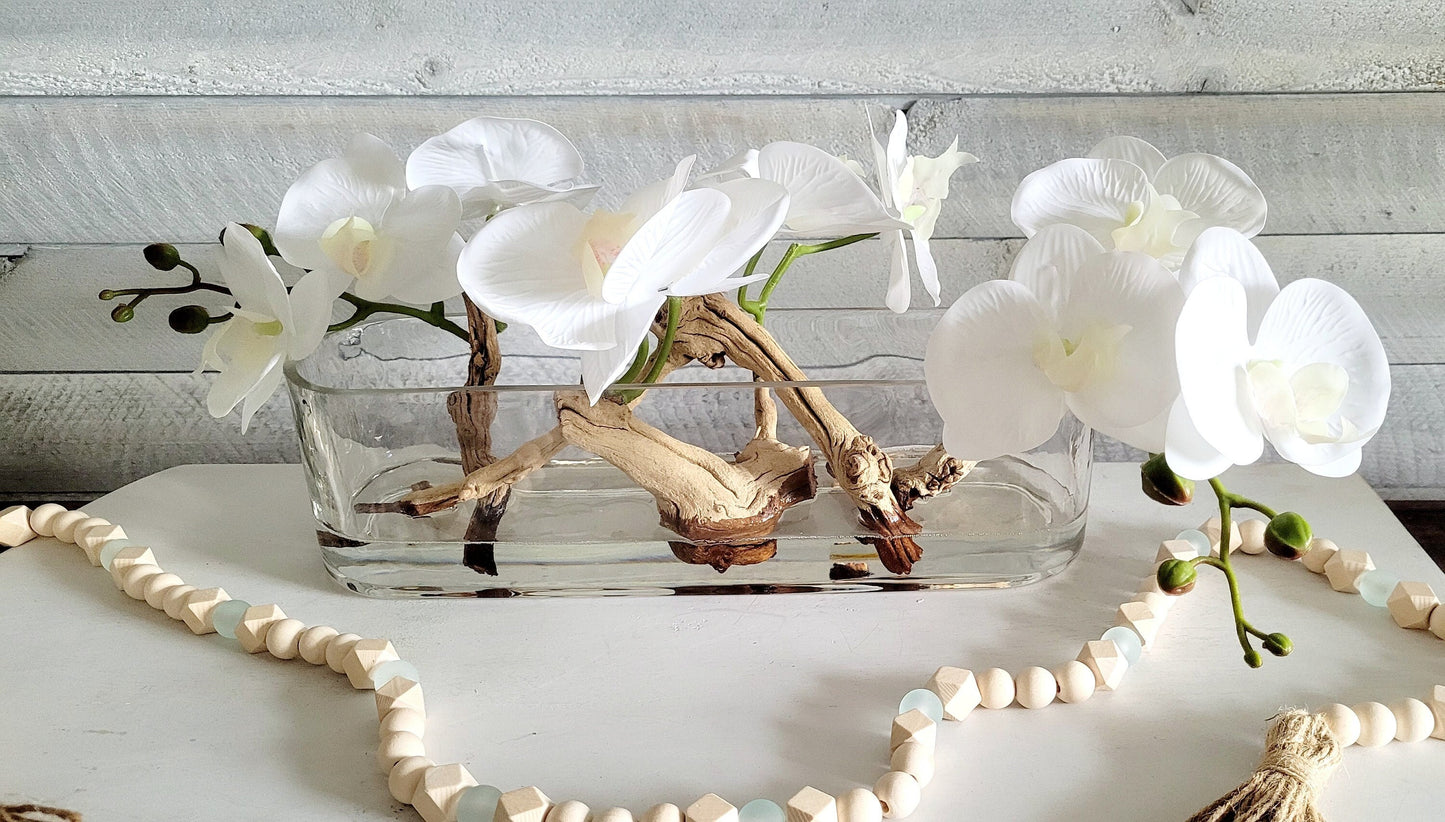 Orchid Centerpiece – Maintenancefree Silk Flowers in Elegant Glass Vase with Driftwood