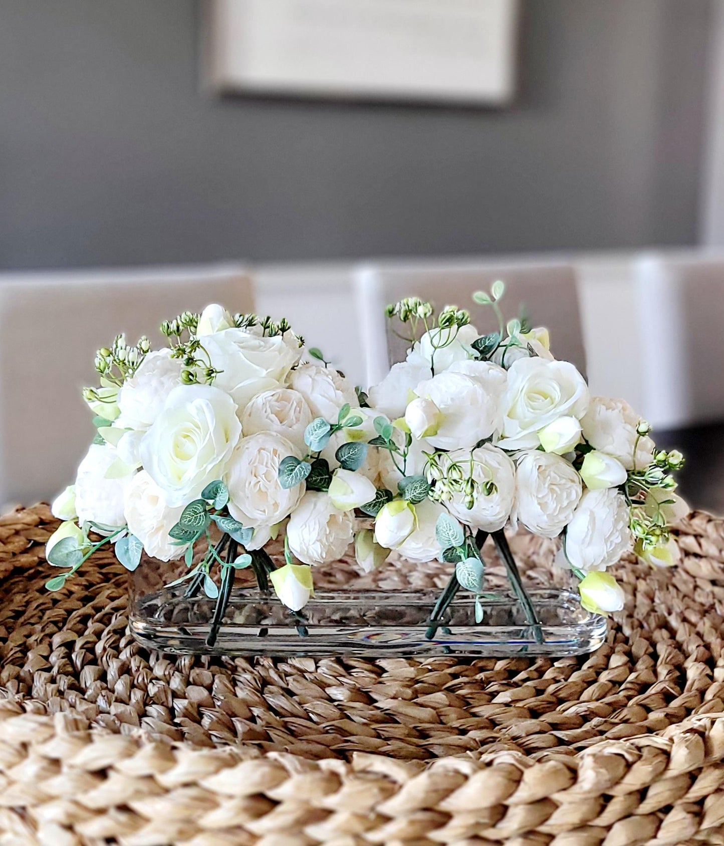 Artificial Rose Arrangement – Elegant Silk Peony Blooms in Modern Glass Vase