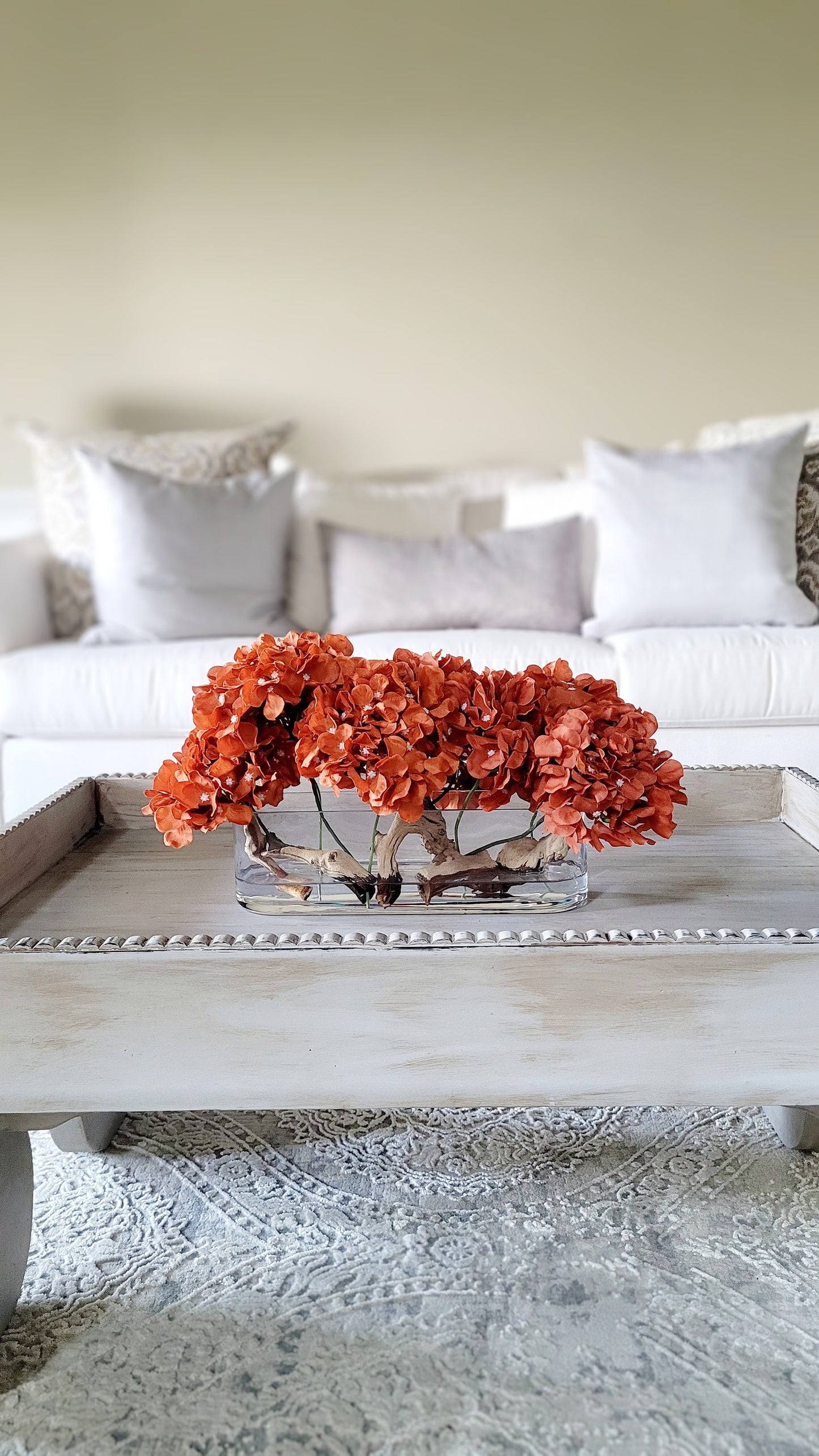 Modern Farmhouse Decor Modern Glass Vase Arrangement Dining Table Contemporary Decor Hydrangea Floral Display Modern Coastal Arrangement
