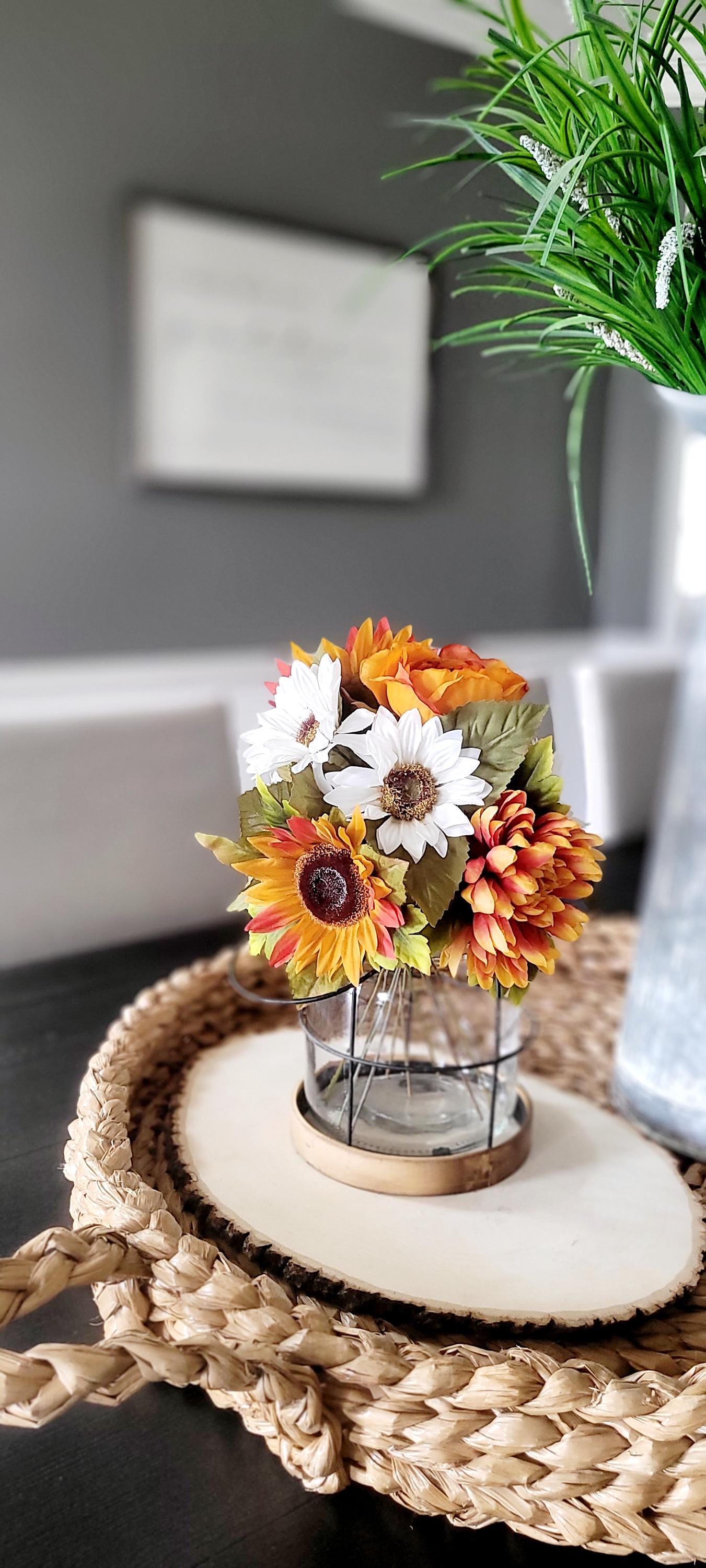 Fall Lantern Decor Fall Farmhouse Decoration Candle Table Centerpiece Flame-less Candle Lighting Fixture Rustic Lantern Table arrangement