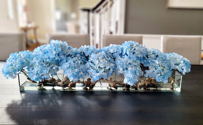 Modern Farmhouse Decor Modern Glass Vase Arrangement Dining Table Contemporary Decor Hydrangea Floral Display Modern Coastal Arrangement