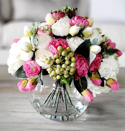 Pink Flower Vase Hot Pink Floral arrangement Pink And White Rose Arrangement Glass Vase Dining Table round glass arrangement modern floral