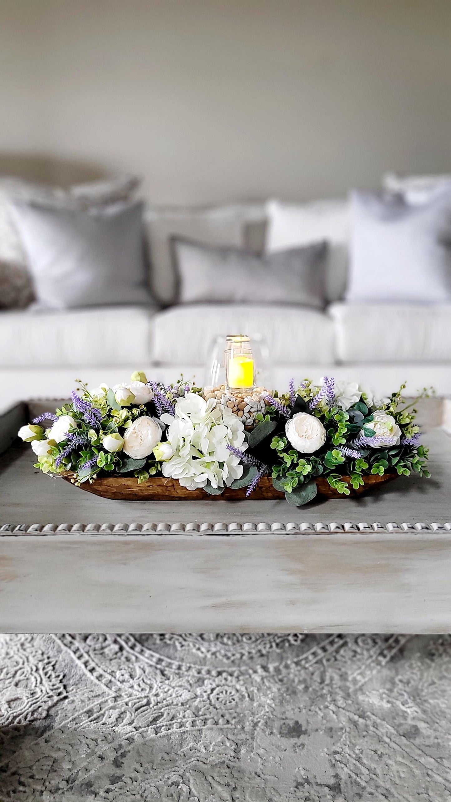 Wedding Table Centerpiece – Romantic Lavender Floral Arrangement with Glass Vase