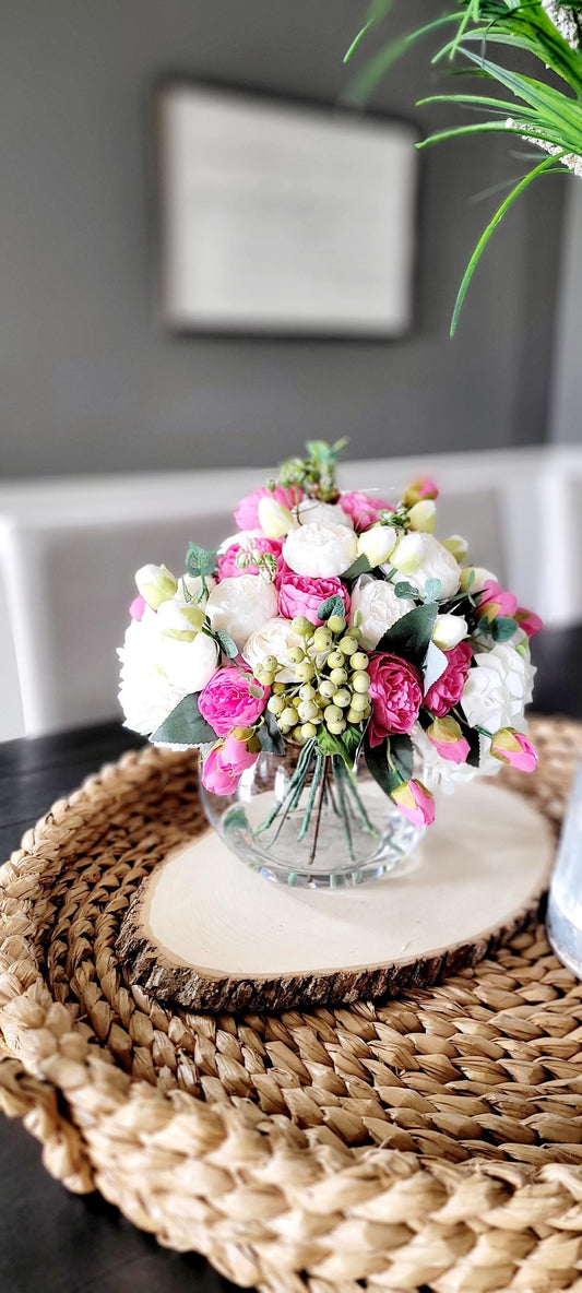 Pink Flower Vase Hot Pink Floral arrangement Pink And White Rose Arrangement Glass Vase Dining Table round glass arrangement modern floral