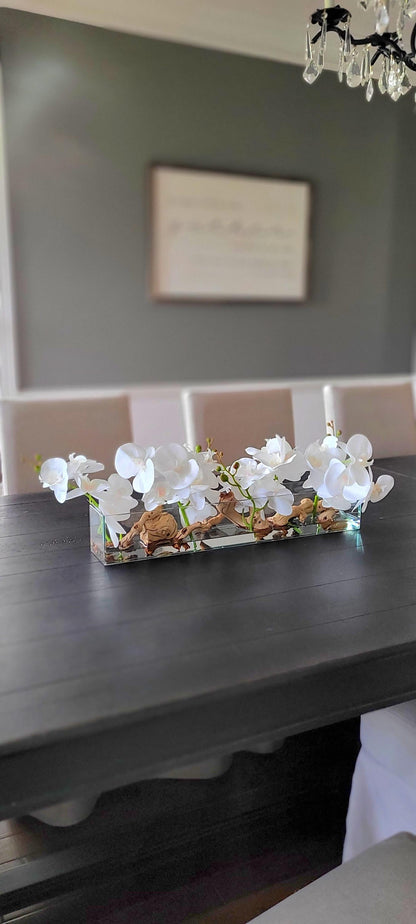 Orchid Centerpiece – Maintenancefree Silk Flowers in Elegant Glass Vase with Driftwood