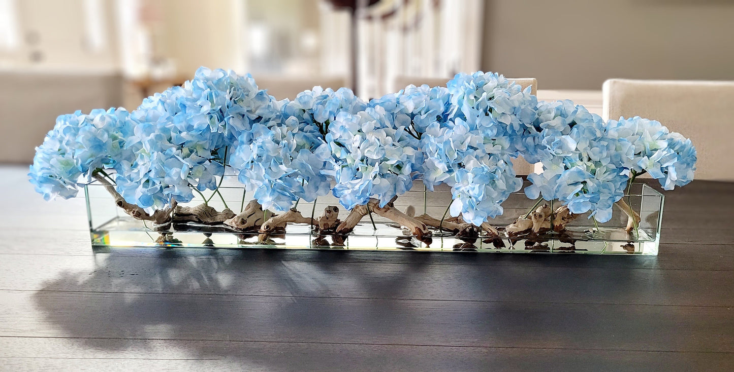 Modern Farmhouse Decor Modern Glass Vase Arrangement Dining Table Contemporary Decor Hydrangea Floral Display Modern Coastal Arrangement