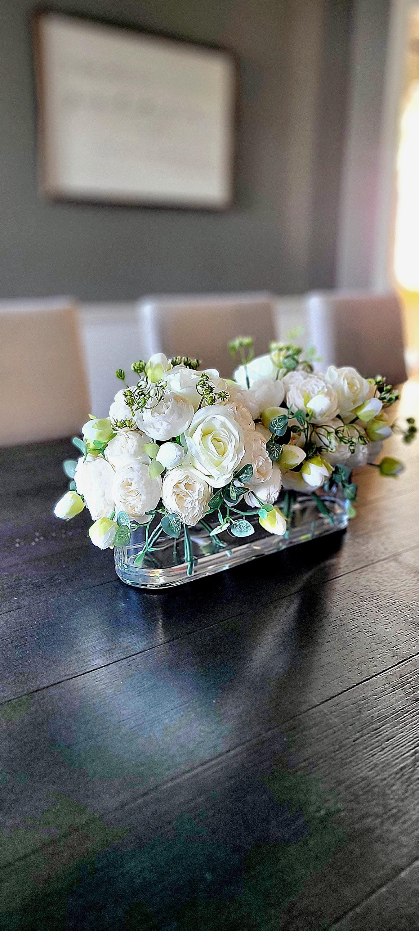 Artificial Rose Arrangement – Elegant Silk Peony Blooms in Modern Glass Vase