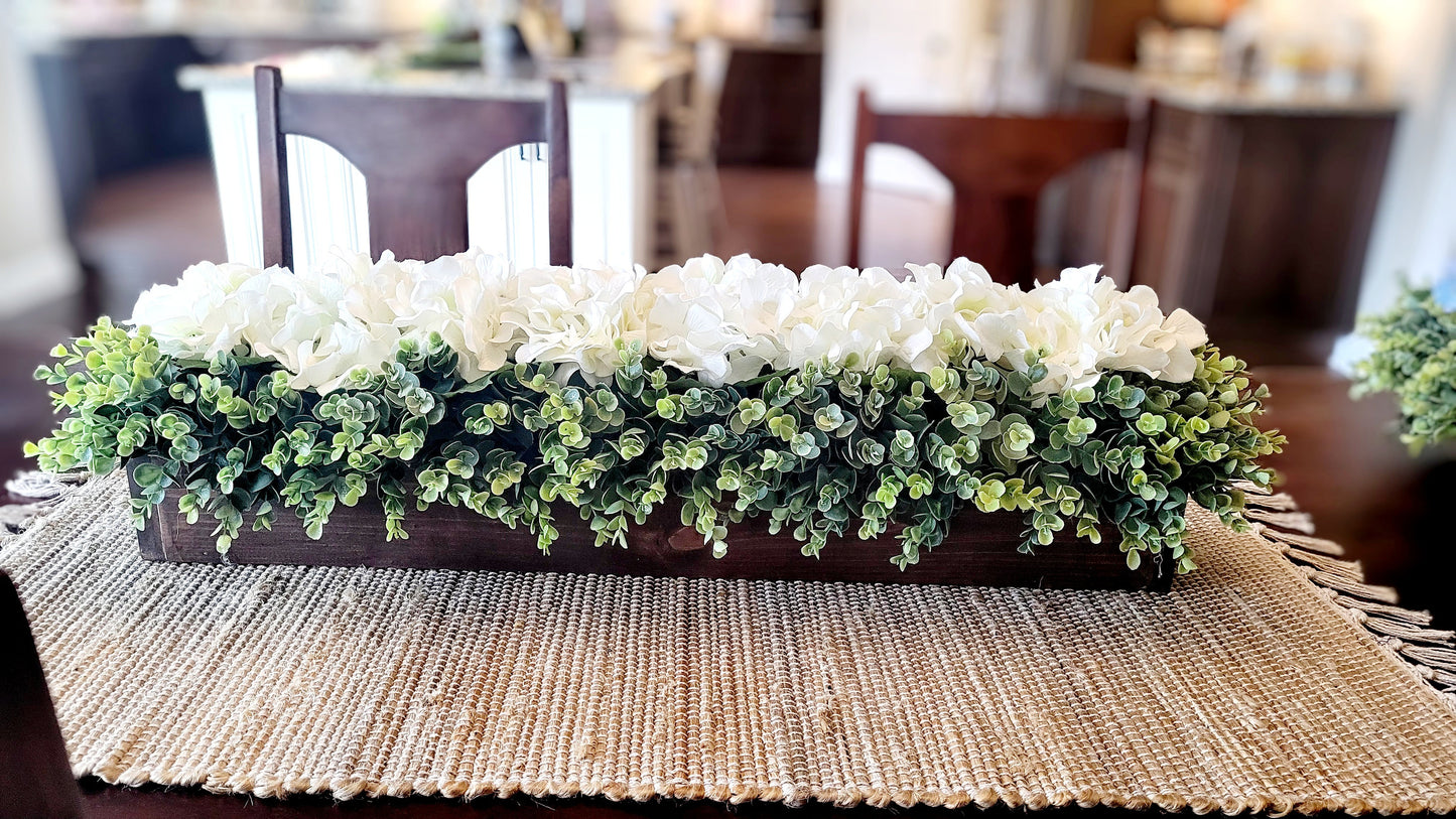Hydrangea Centerpiece – Neutral Farmhouse Style in Wooden Box