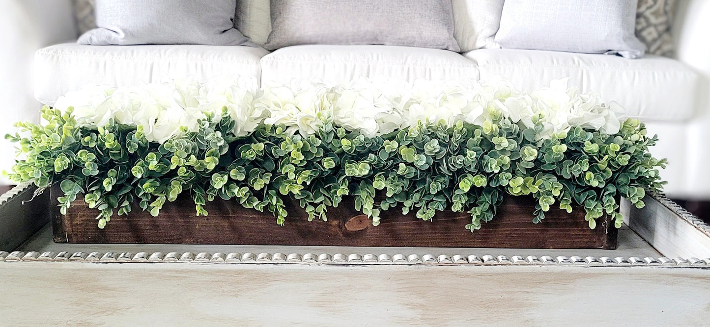 Hydrangea Centerpiece – Neutral Farmhouse Style in Wooden Box