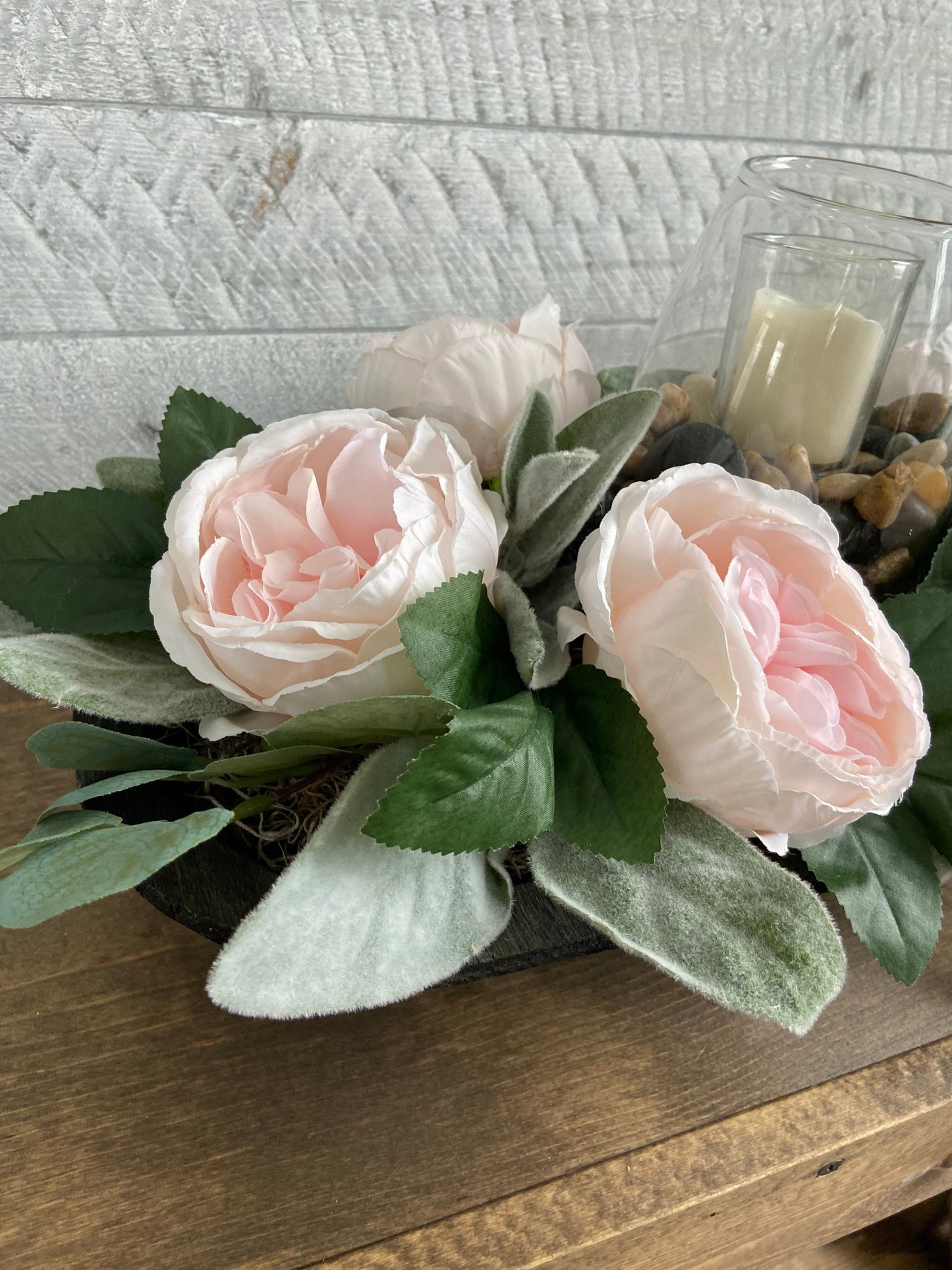 Farmhouse Style Spring Table Arrangement in Wooden Holder