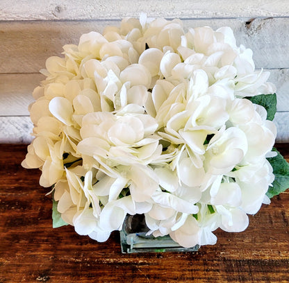 Modern Hydrangea Arrangement in Clear Vase