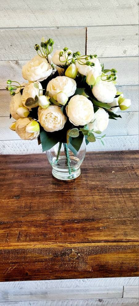 Modern Rose Peony Arrangement in Clear Glass Vase